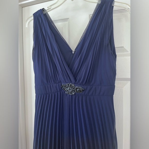 Xscape formal dress navy blue pleated sleeveless straps beading size 14 wedding - Picture 6 of 14